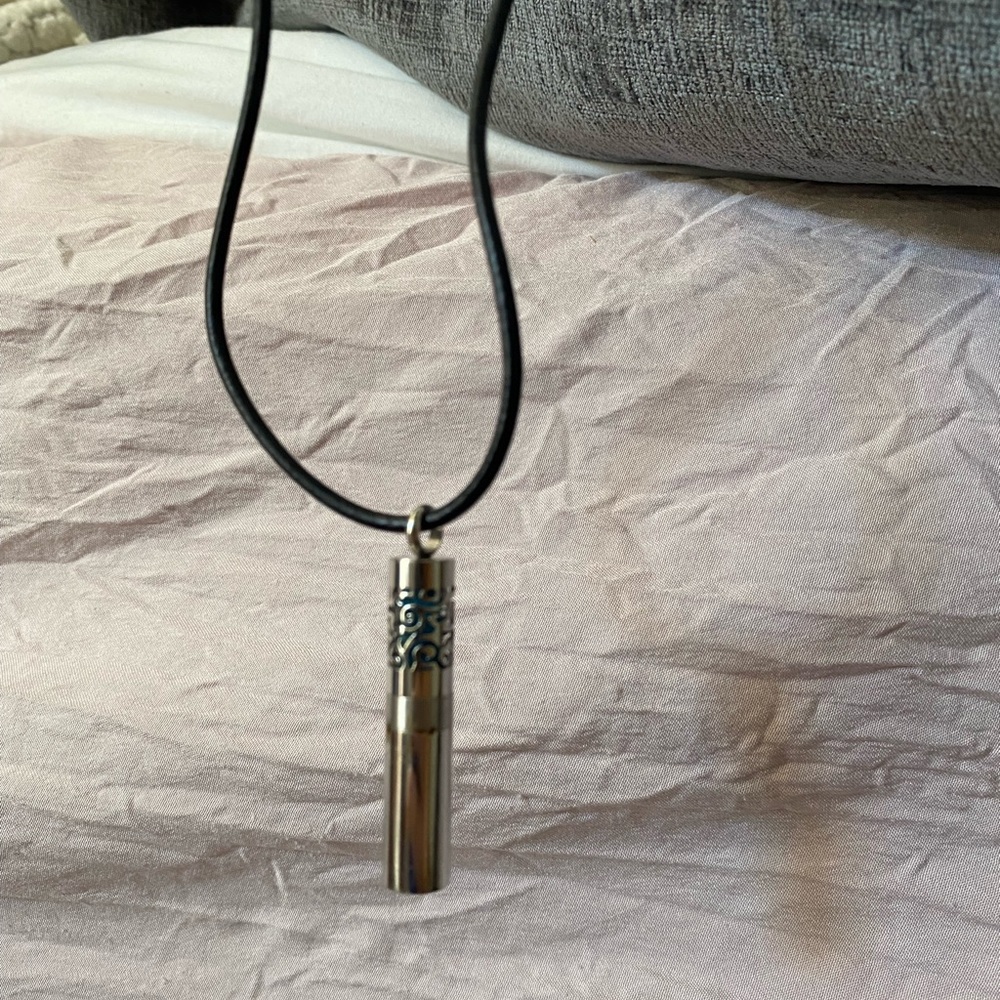 Essential oil necklace - Picture 4 of 4